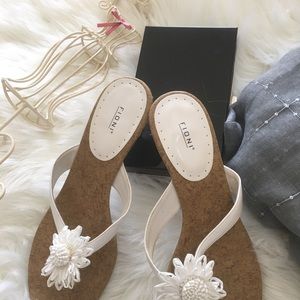 White daisy sandals